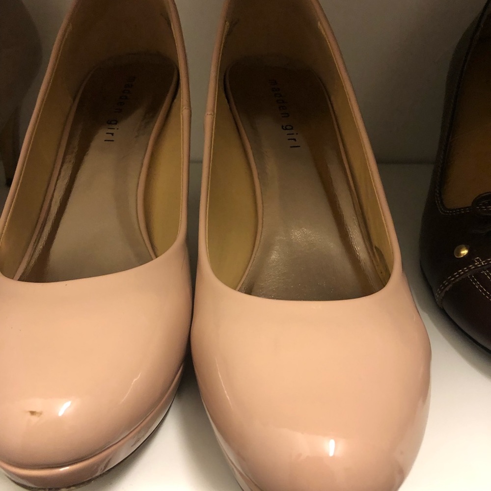 Taupe (a little bit pink)